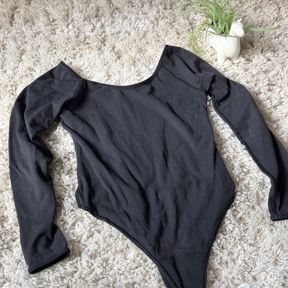 lululemon athletica Black Long Sleeve Bodysuit - Picture 2 of 4